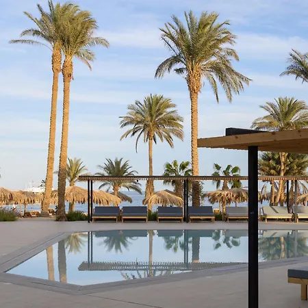 Serry Beach Resort